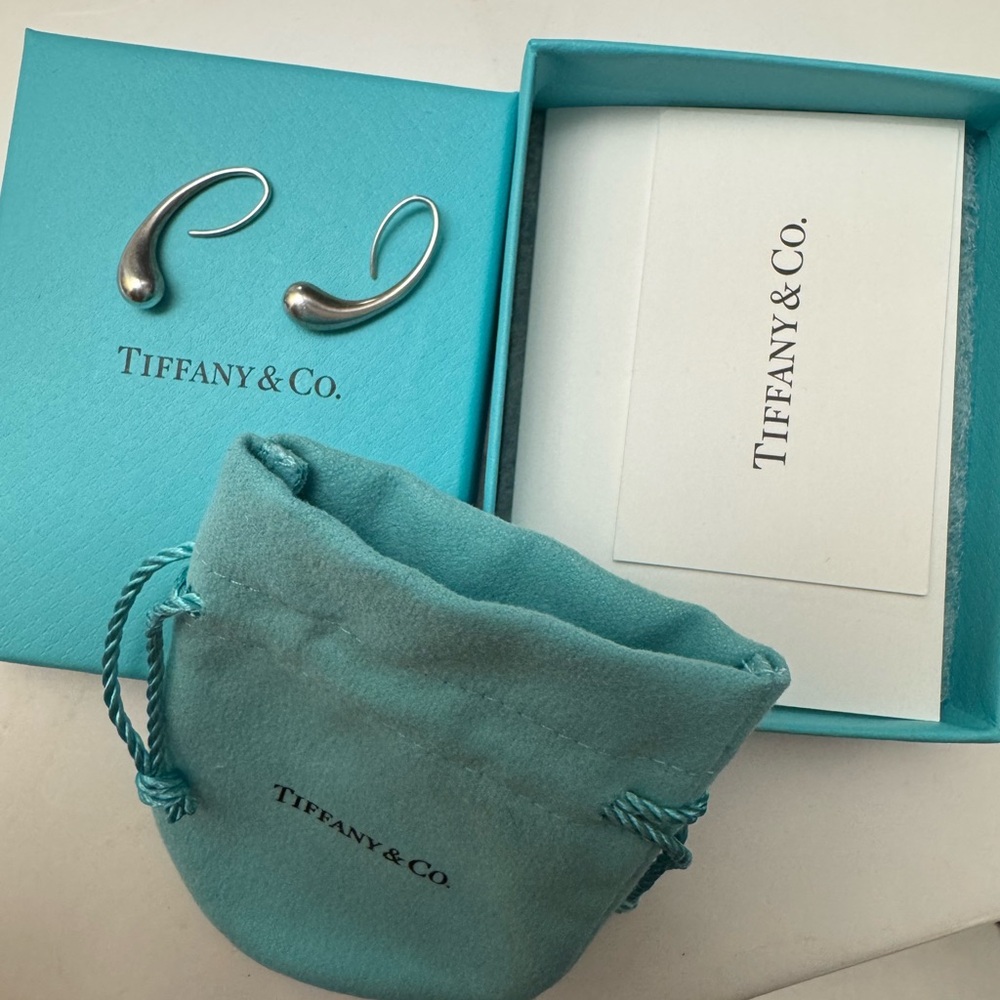 Tiffany & Co. Elsa Peretti® Teardrop Silver Earrings
